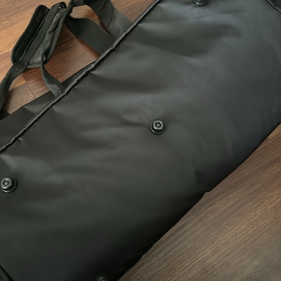 Duchamp Expandables Black Duffle Travel Weekender Bag NWT - Picture 3 of 10